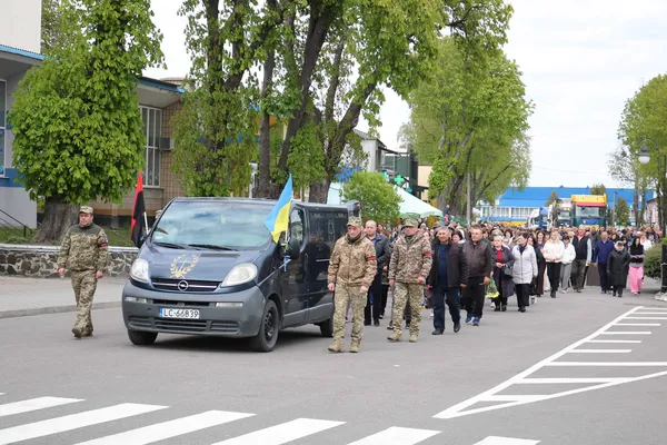 На Волині попрощалися із загиблим Героєм Миколою Гундеричем (фото)