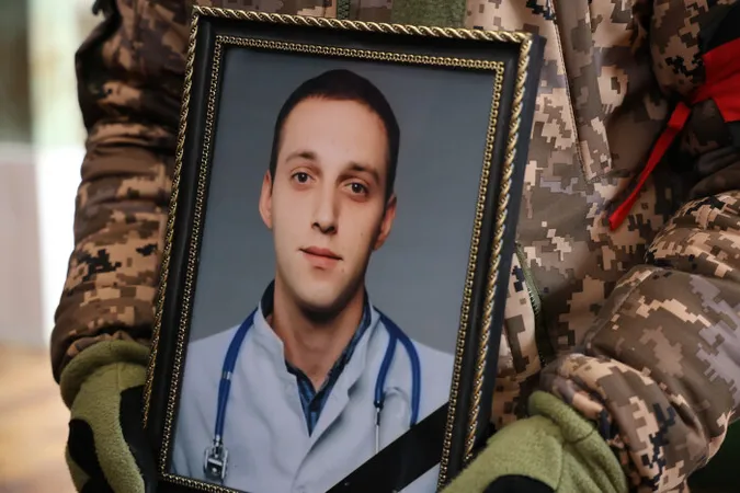 Луцьк навколішки попрощався з загиблим на Харківщині захисником Іваном Прокопцем