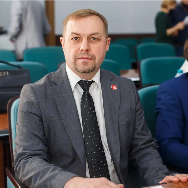 Депутат Луцькради пропонує збудувати парковки за межами центру міста