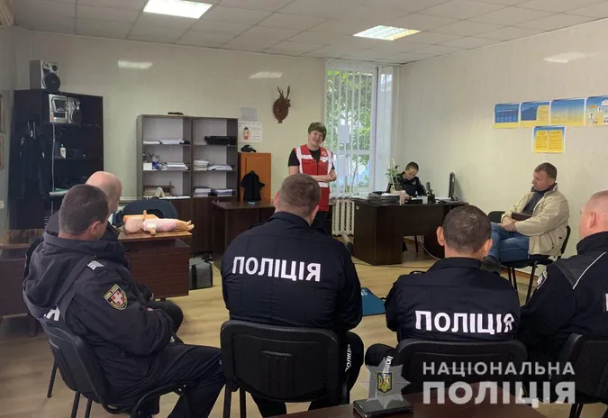 Волинські поліцейські вчились надавати першу медичну допомогу (фото)