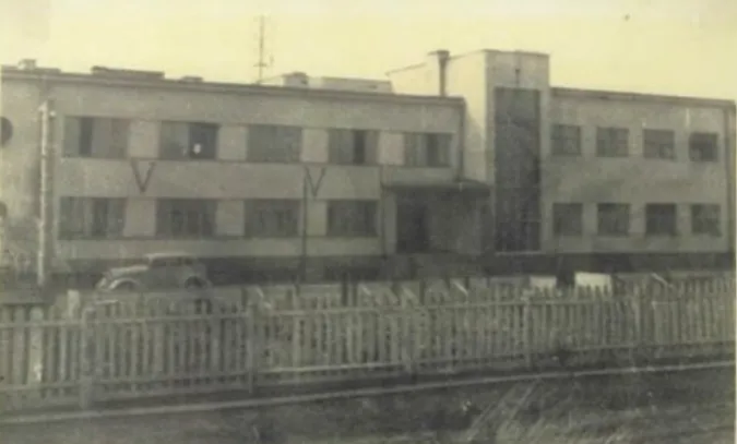 Вежа 180 метрів і жодного сигналу: майже 100 років тому в Луцьку було радіо, яке не заговорило (фото)