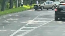 У Луцьку на Глушець – аварія: на вулиці утворився затор (відео)