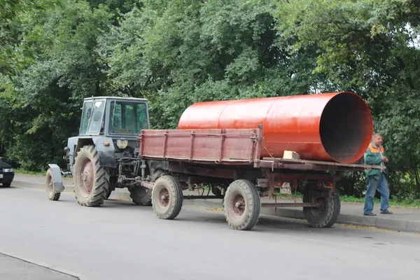 У двох мікрорайонах Луцька будують  каналізаційні мережі (фото)