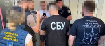 Доцента ЛНТУ затримали на хабарі у $3000: обіцяв зарахувати двох військовозобов’язаних на навчання (фото)
