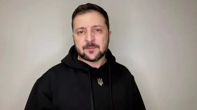 Зважайте на сигнали повітряної тривоги, особливо цими днями, – Зеленський
