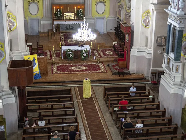Як луцькі католики відзначили в костелі Петра та Павла особливий день громади (ФОТО)