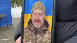 «Віддав своє життя і завдяки йому всі вціліли»: у Рожищі провели в останню путь Анатолія Репша (фото)
