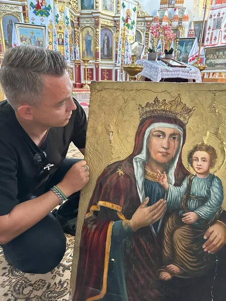 Історичне відкриття: на Волині під час дослідження старовинної ікони виявили приховане зображення Богородиці