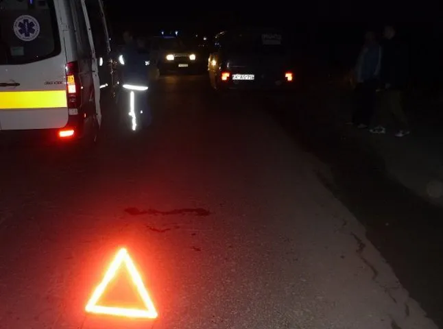 Під Луцьком – аварія: від удару в дерево постраждало немовля