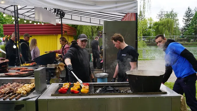 Як минув перший день ювілейного Food Fest у Луцьку (фото)