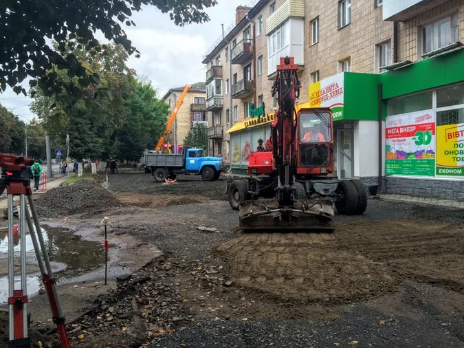 На проспекті Волі у Луцьку почали масштабну реконструкцію (фото)