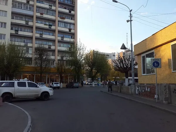 Лучанин пояснив, як водії авто можуть «успішно» паркуватися в центрі міста (фото)
