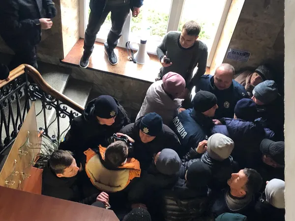 Міськрада захищає інтереси лучан, – Пустовіт відповів підприємцям зі Старого ринку (фото, оновлено)
