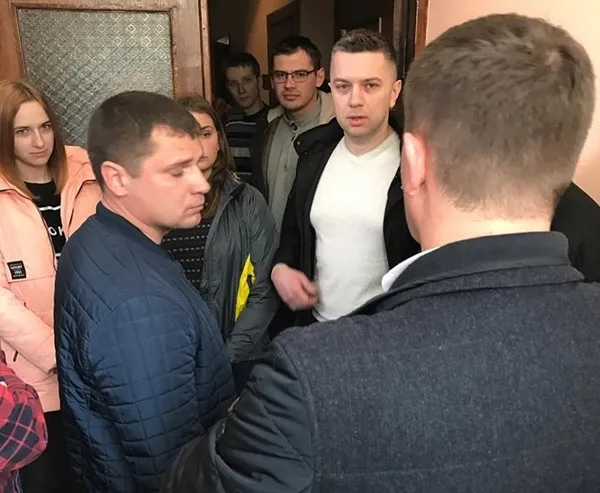 Зникла кава та гроші: подробиці обшуків луцької IT-компанії (фото, відео)
