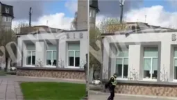 У центрі Луцька з бібліотеки вітер зірвав покрівлю (відео)
