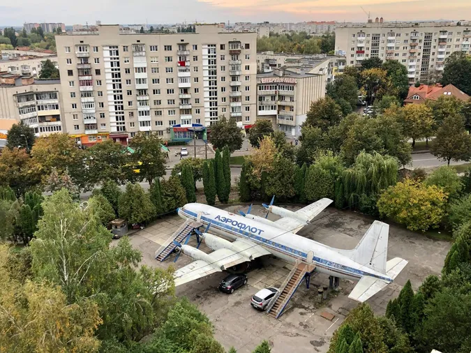 «Самальот» на Молоді можуть здати на металобрухт: що буде з симоволом Луцька (фото)