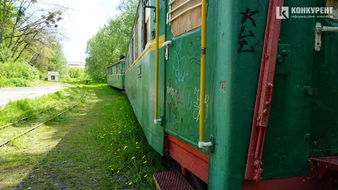 Руїни і закутки дитячої залізниці в Луцьку (багато фото)