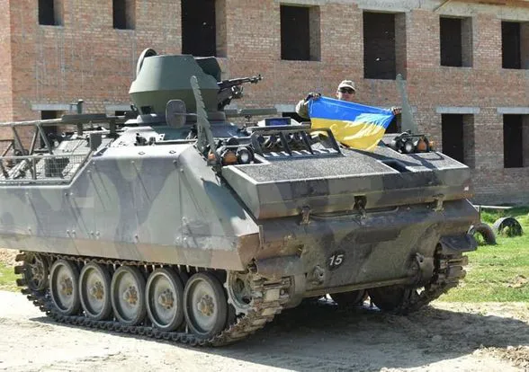 Українські піхотинці показали, як тренуються на американських БТРах (фото, відео)