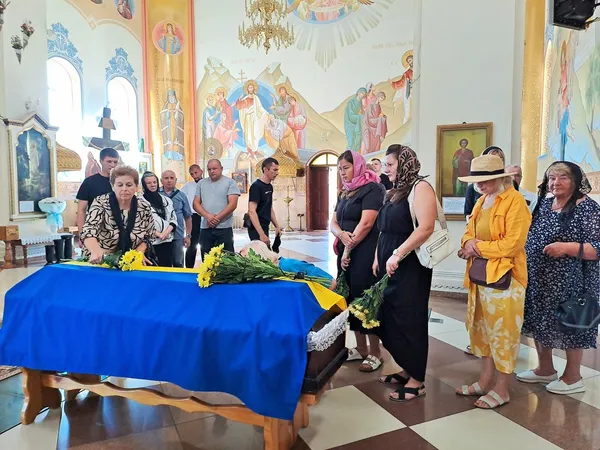 У Ковелі попрощалися із 43-річним воїном Богданом Никонюком, який загинув на Донеччині (фото)