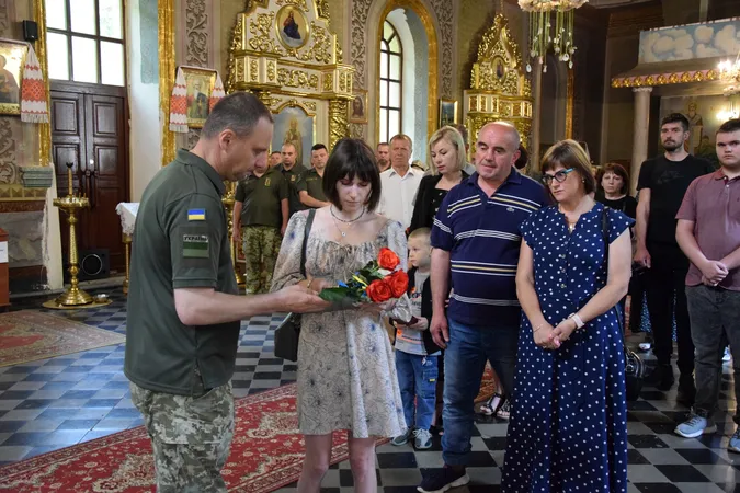 У Луцьку ордени загиблих прикордонників передали їхнім рідним (фото)