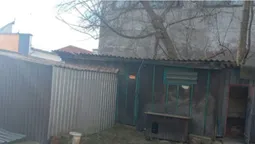 У Луцьку демонтують незаконні споруди: назвали адреси (фото)