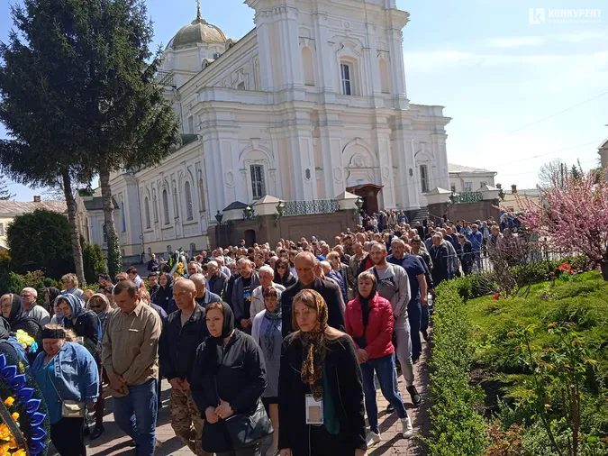 У Луцьку попрощалися із полеглим Героєм Миколою Шевчуком (фото, відео)
