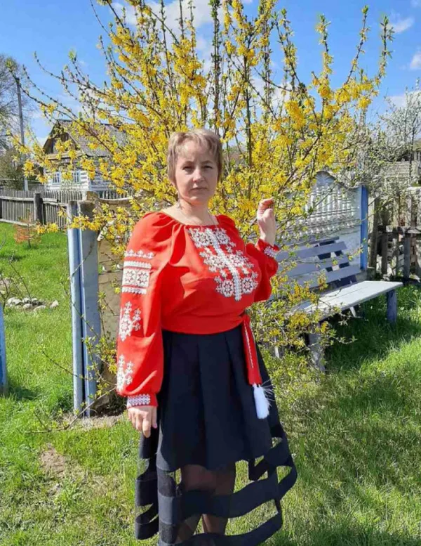 Рушники і скатертини: жінка з Волині творить вишиту красу