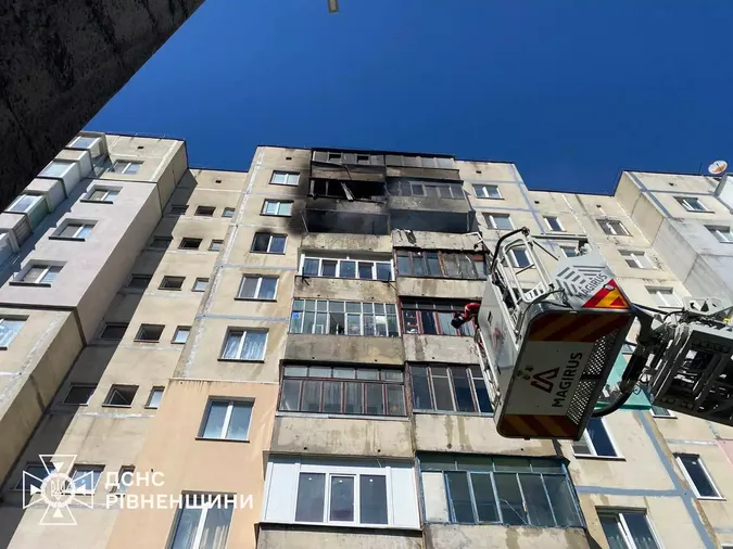 Жахлива пожежа у Рівному: загинула дитина, ще троє – у лікарні (фото)