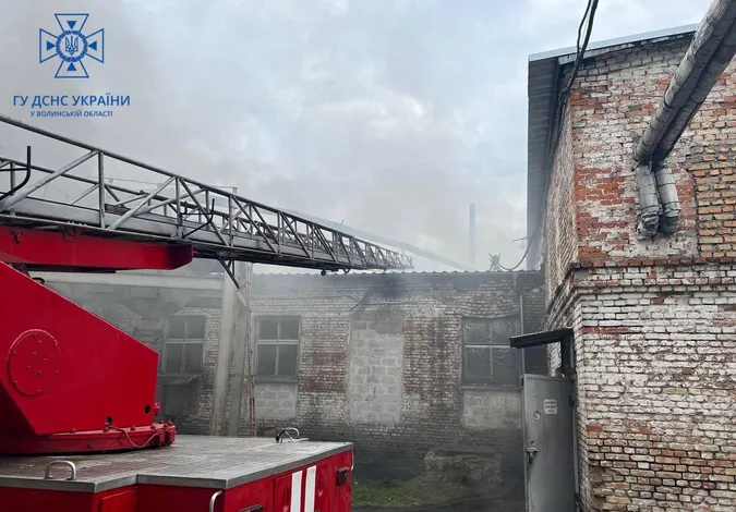 У Нововолинську горіла котельня на підприємстві (фото)