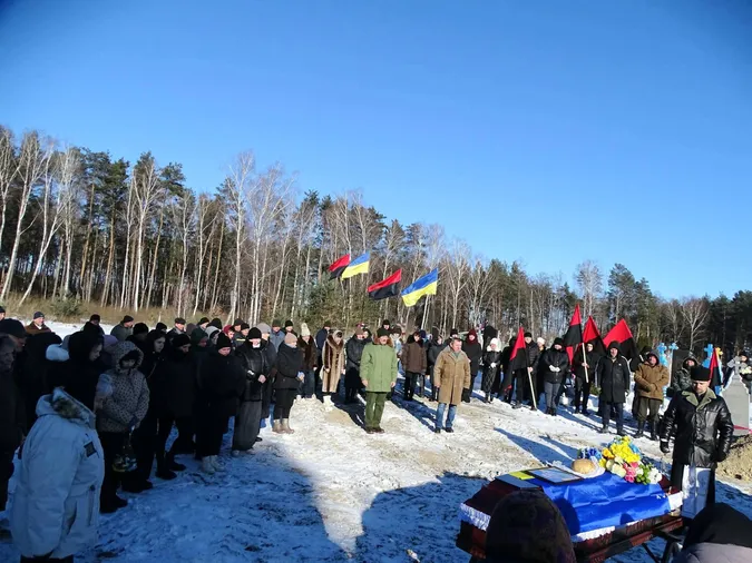 Востаннє додому: на Волині попрощалися з загиблим на Сумщині воїном Павлом Фіщуком
