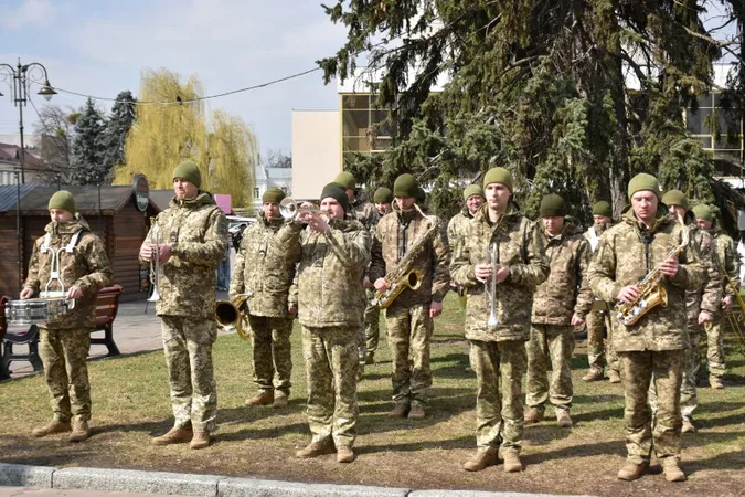 Загинув на Донеччині: у Луцьку попрощалися з Андрієм Залозним (фото)