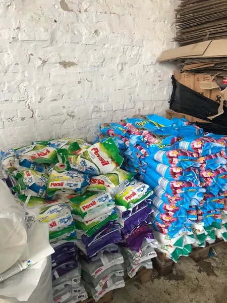 Ariel, Persil, Tide: на Волині викрили масштабне підпільне виробництво побутової хімії (фото, відео)