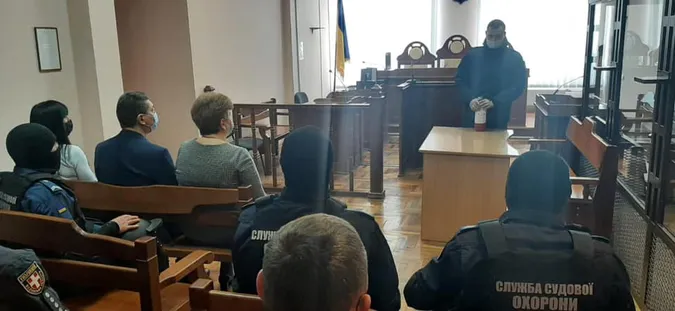 Волинські правоохоронці відпрацювали затримання злочинця у суді (фото)