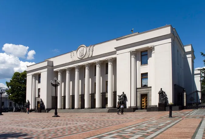 Які партії пройшли б у Раду зараз: свіжий рейтинг