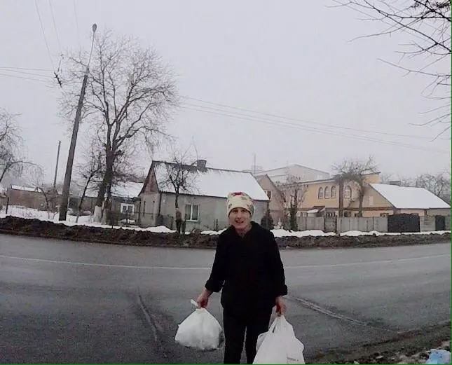 Муніципали вкотре зловили лучан, які викидають сміття на узбіччя  