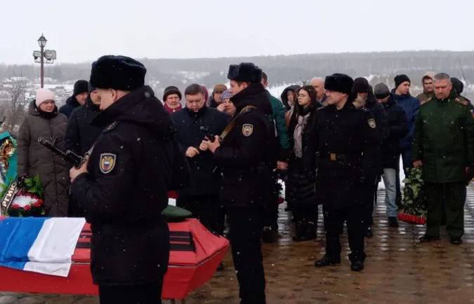 На росії родичі загиблих в Україні окупантів подають до суду на командирів армії рф