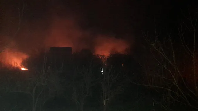 На Волині вночі ледь не згорів дачний масив (фото)