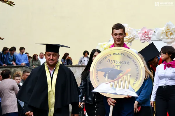 Президенти, танці та «Не Магелан»: як минула посвята у студенти в ЛНТУ (фото)