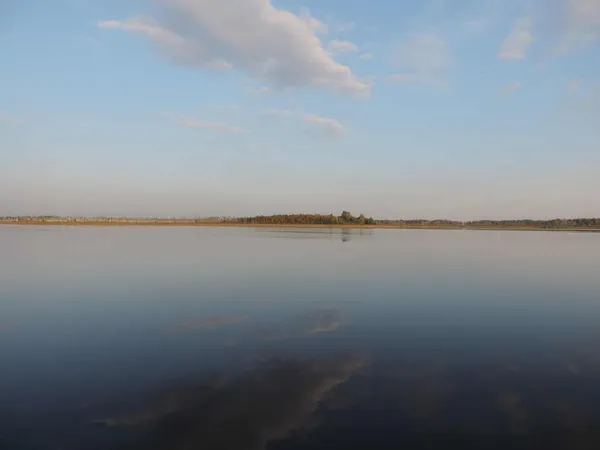 В озері на Волині живе гігантське чудовисько, яке пожирає тварин та затягує людей (фото)