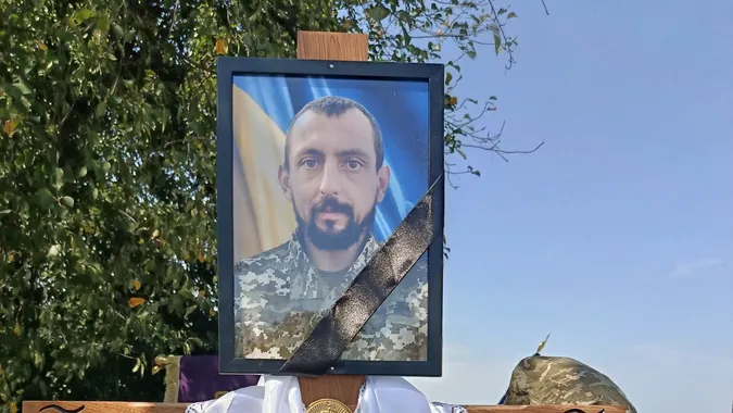 Півтора року вважався зниклим безвісти: на Волині попрощалися з Миколою Пеприком (фото)