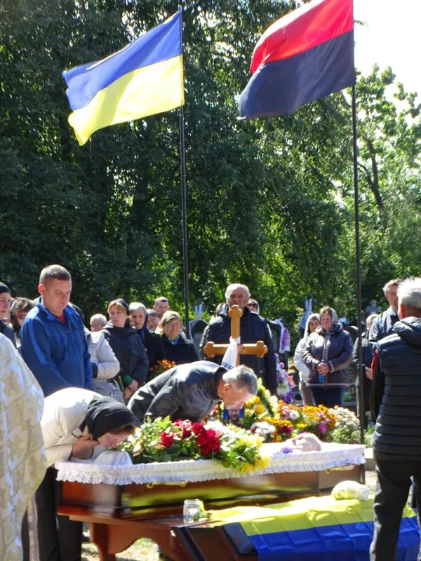 На Турійщині попрощалися з полеглим Героєм Сергієм Гонтарем (фото)