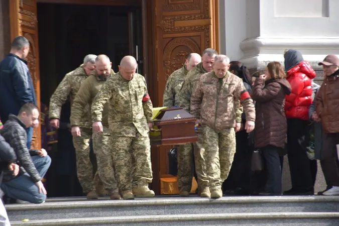 У Луцьку попрощалися з загиблим на Запоріжжі воїном Дмитром Гуцаленком