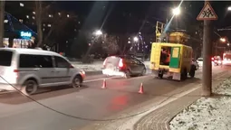 Тролейбуси стоять: у Луцьку на Молоді – обрив контактної мережі (фото)