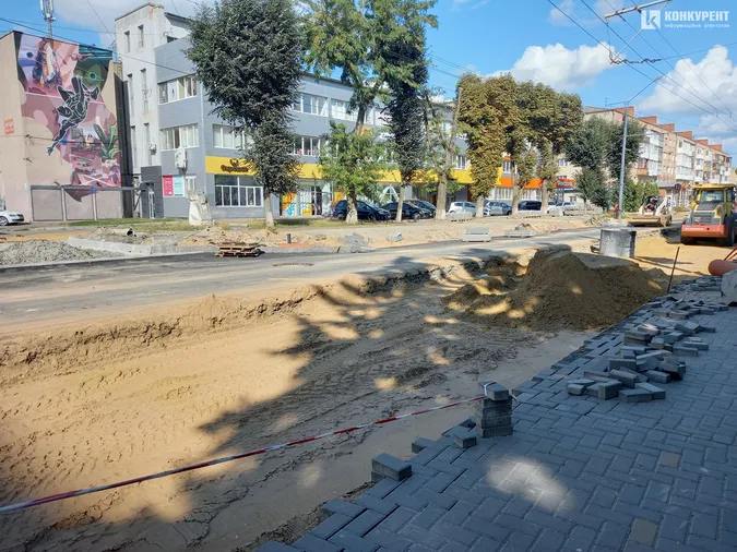 Реконструкція триває: що коїться на проспекті Волі у Луцьку (фото)