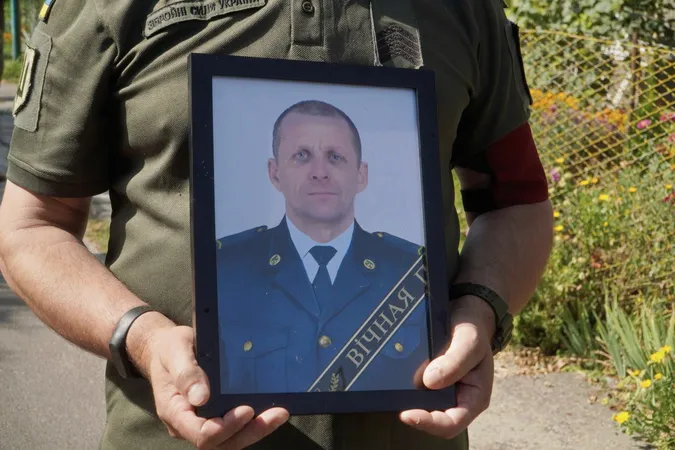 У Володимирі попрощалися з полеглим воїном Андрієм Скригою (фото)