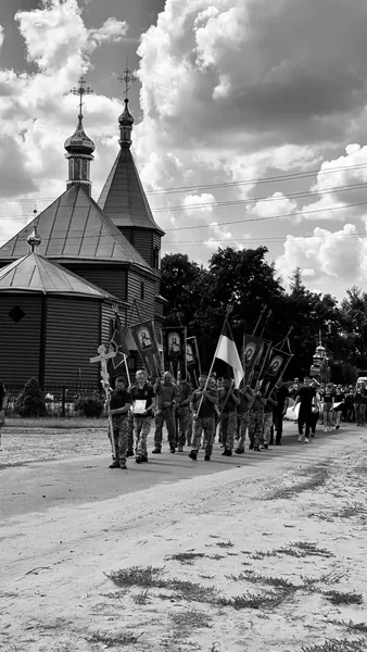 На Волині попрощалися із загиблим воїном Дмитром Калінчуком (фото)