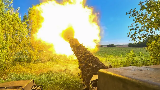Близько 527 390 окупантів, 11 167 БпЛА, 13 927 артсистем: втрати ворога на 17 червня