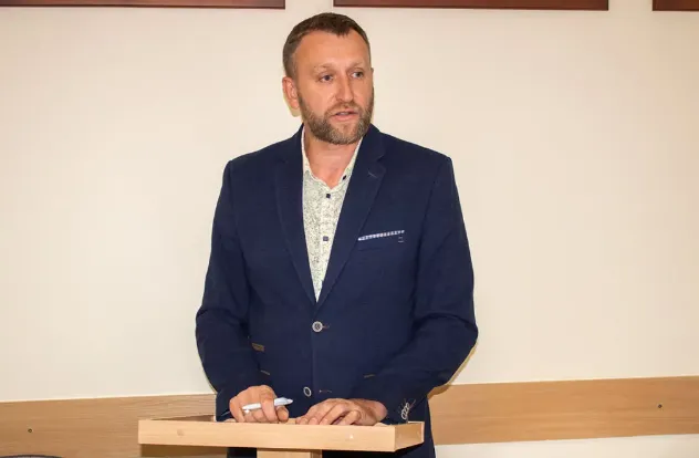 Головний освітянин Нововолинська пішов у ЗСУ
