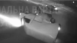 Аварія на перехресті в Луцьку: показали, як перекинувся бус (відео)