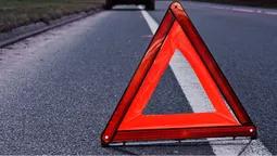 Під Луцьком авто вилетіло в кювет: утворився великий затор (фото)